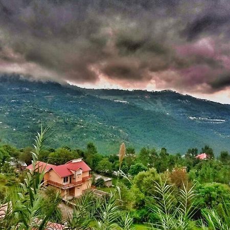 Roof Top Resort Murree Extérieur photo