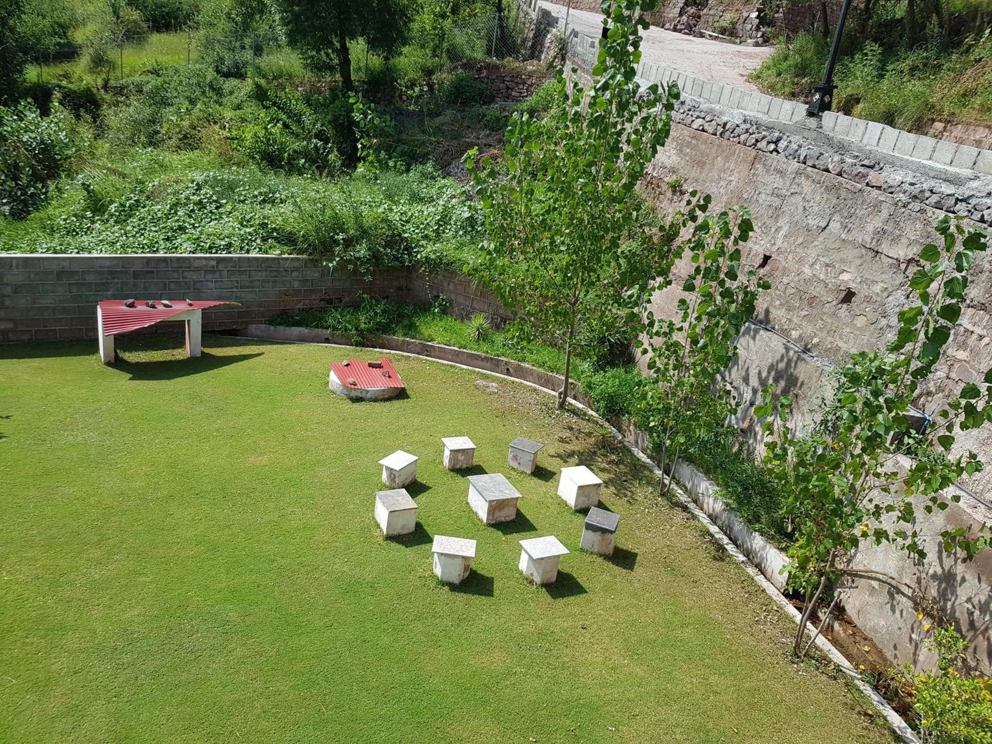 Roof Top Resort Murree Extérieur photo