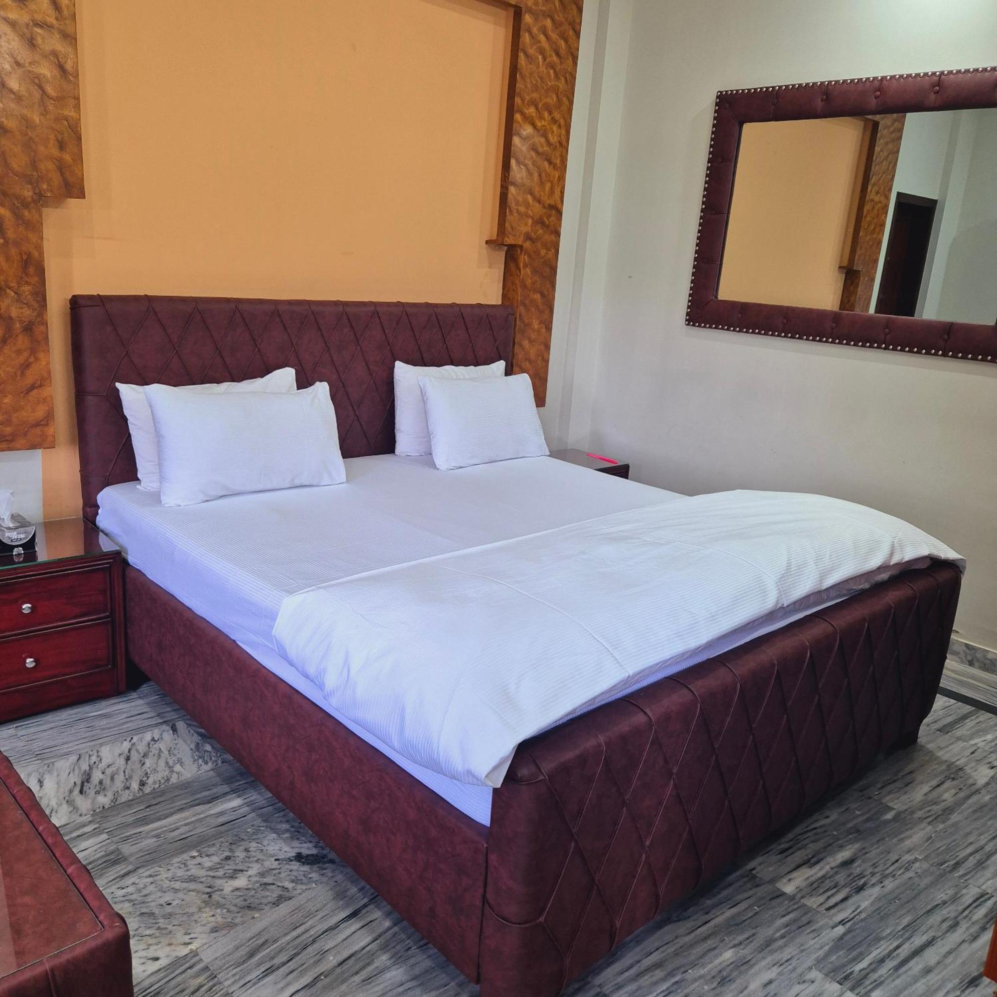 Roof Top Resort Murree Extérieur photo