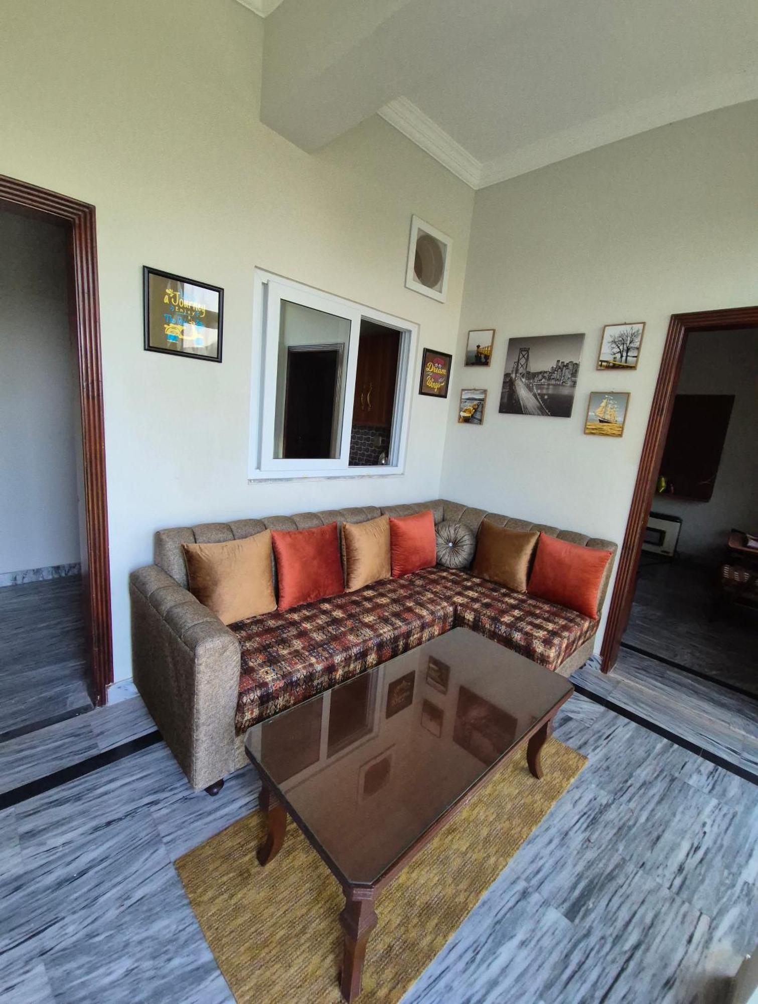 Roof Top Resort Murree Extérieur photo