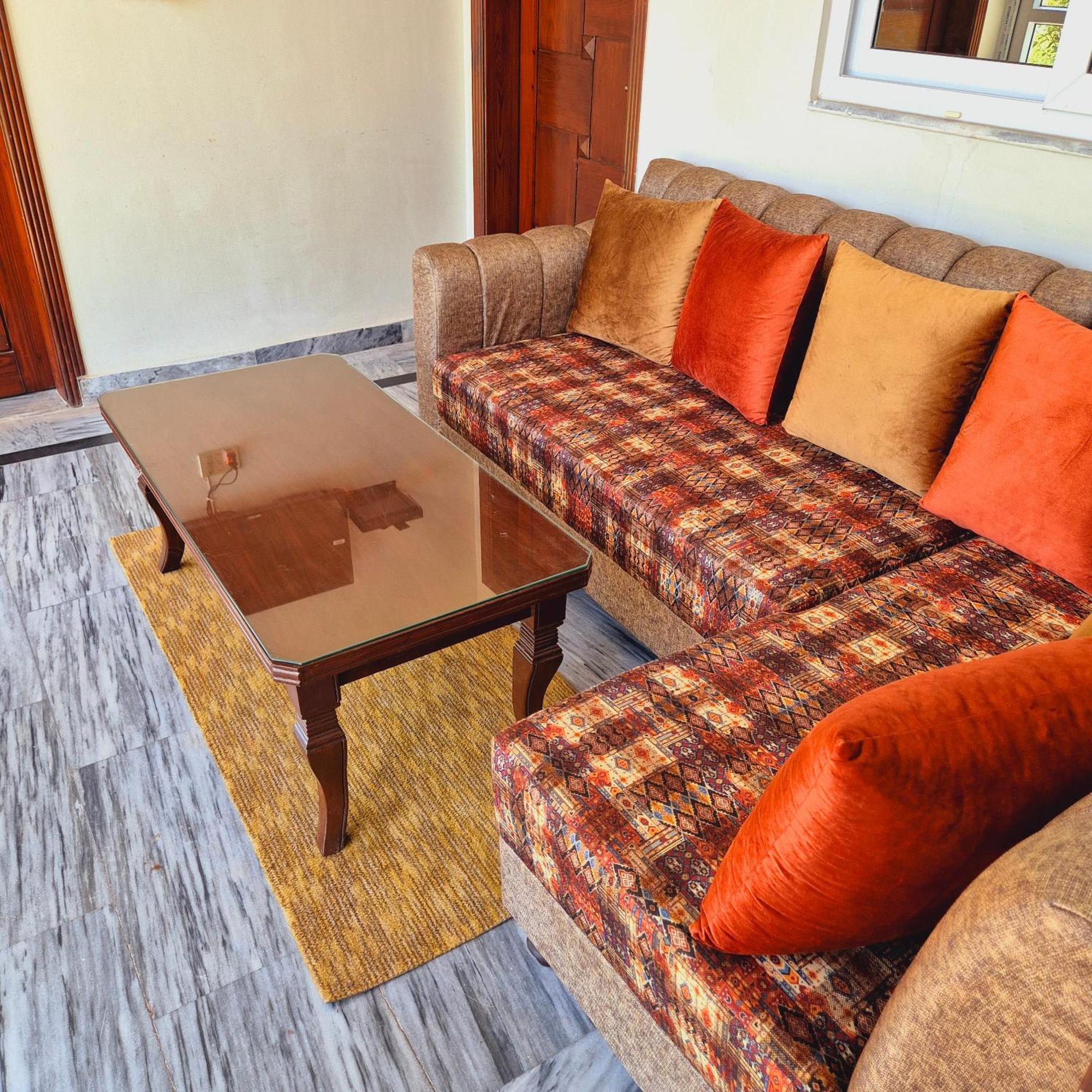 Roof Top Resort Murree Extérieur photo